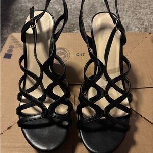 Chic Black Strappy Sandals